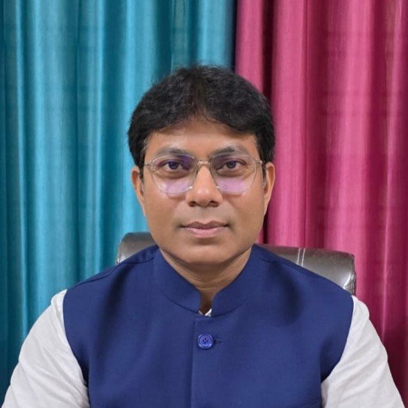 Dr. Rajveer Gangwar